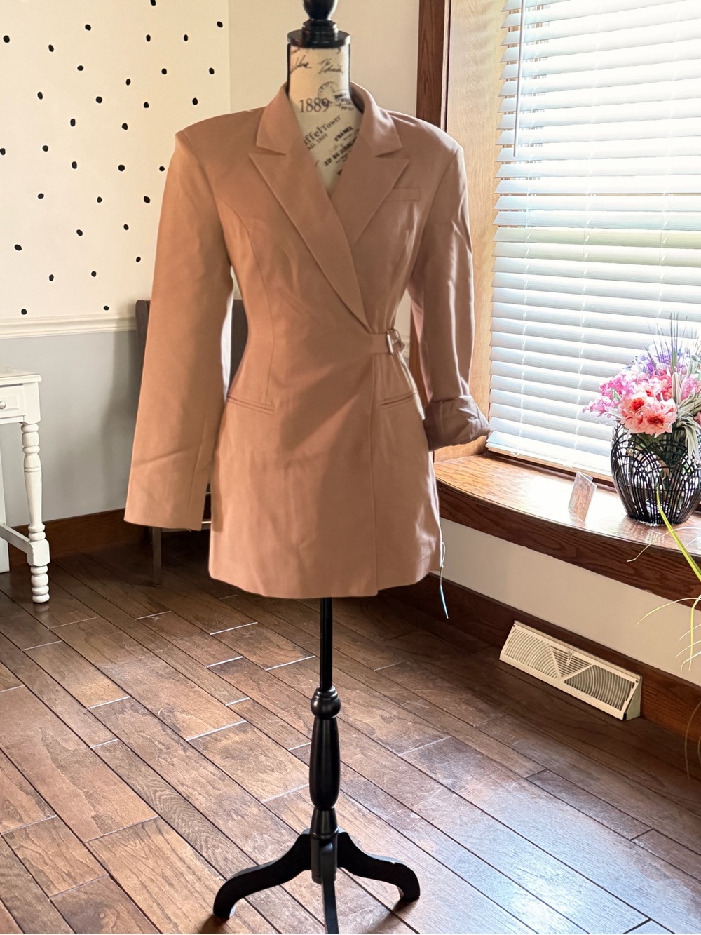 Nasty Gal Tailored Belted Shoulder Pad Blazer Dress